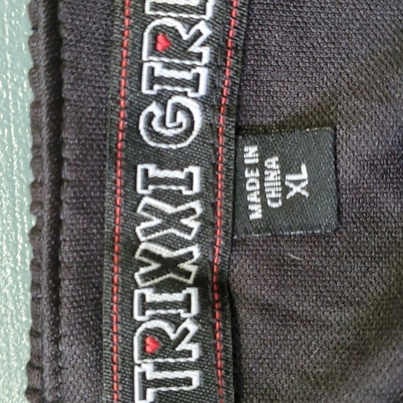 TRIXXI GIRL, SMOCKED‎ TEXTURED DRESS. NWT,  black, stretch. Size XL - Picture 8 of 13